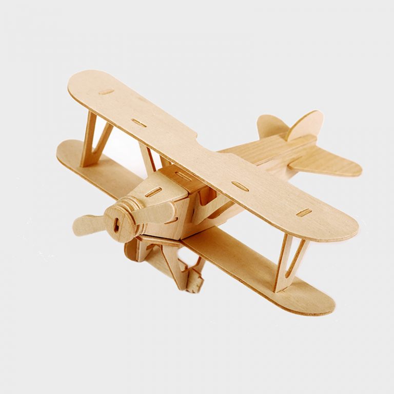 MÁY BAY GỖ LẮP RÁP